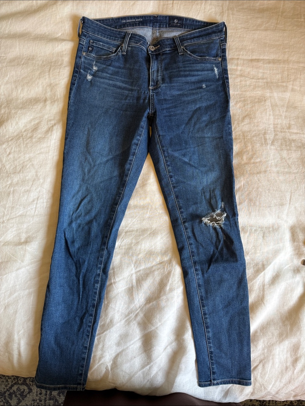 AG Adriano Goldschmied Dark Blue Skinny Jeans with Distressed Knee